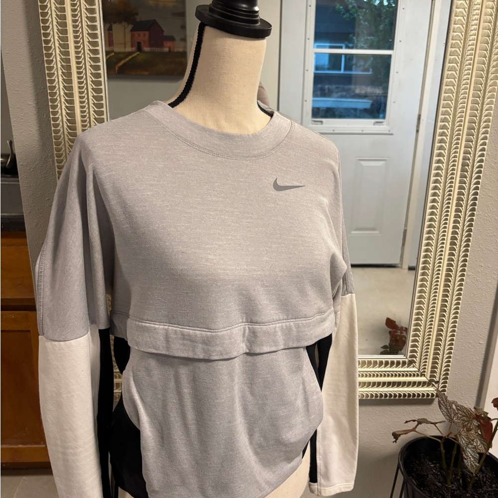 Nike dry fit Gray Black Long Sleeve. Size S